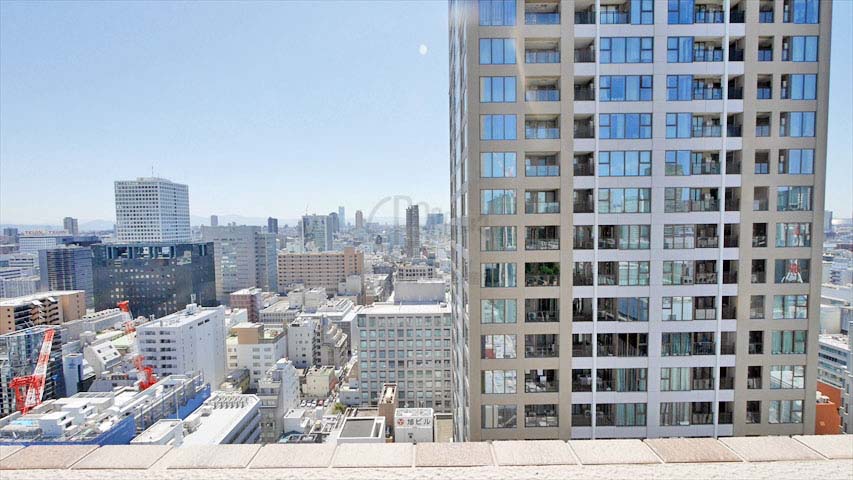 リーガルタワー大阪※現地25階南向きの眺望（2017年8月撮影）