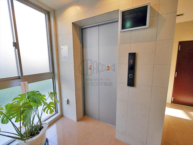 OAK弥栄夕陽ヶ丘のエレベーター