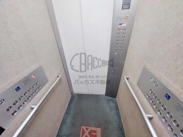 エイペックス大阪城西のエレベーター