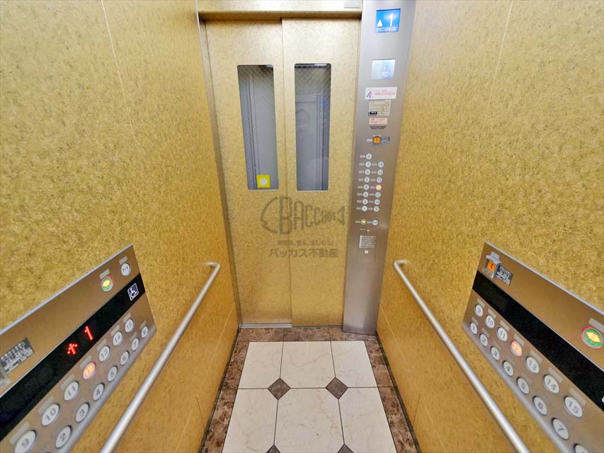 リーガル西天満Ⅲのエレベーター