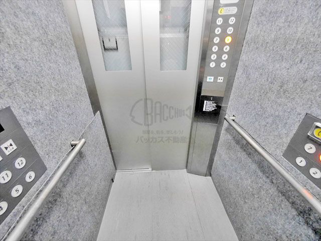 ジュネーゼ京町堀パークサイドのエレベーター