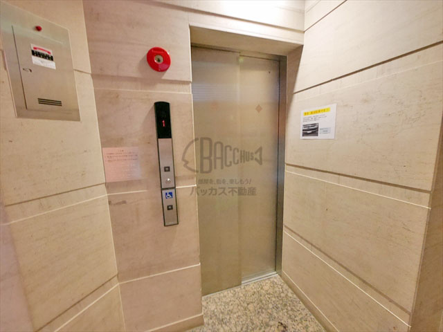 VIVO松ヶ鼻のエレベーターホール
