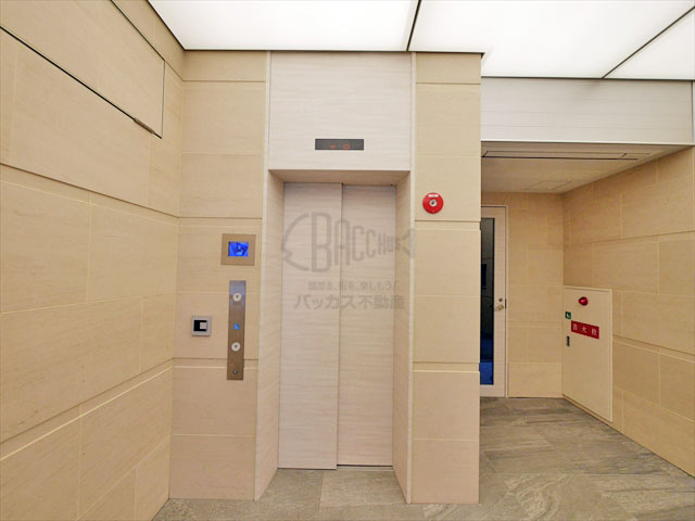 サンクレイドル大手前のエレベーター