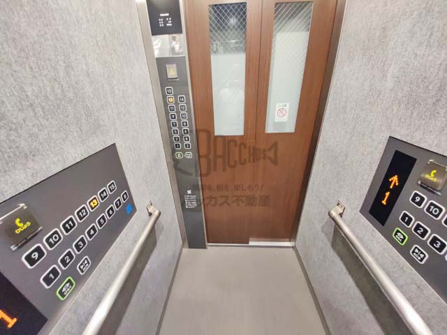 ラシュレ大阪同心のエレベーター